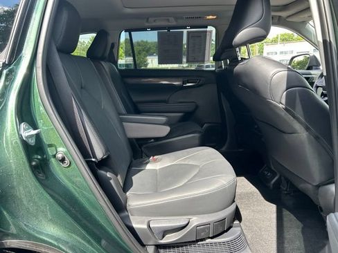 Certified 2025 Toyota Highlander Platinum AWD/4WD image 51