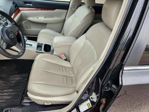 Used 2011 Subaru Outback 2.5i Limited image 11
