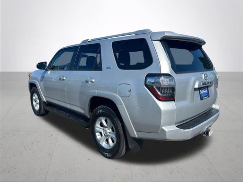 Used 2017 Toyota 4Runner SR5 Premium AWD/4WD image 9