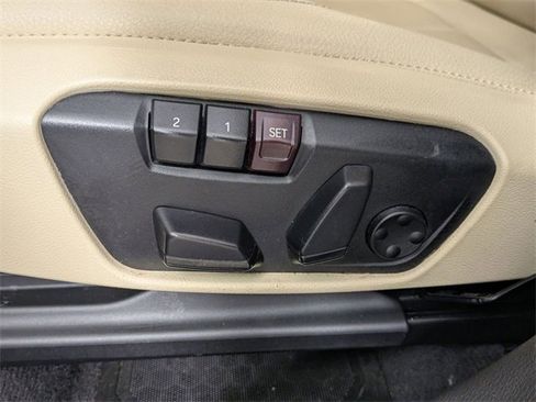 Used 2018 BMW X1 sDrive28i image 11