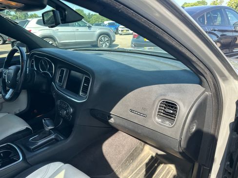 Used 2018 Dodge Charger GT AWD/4WD image 9