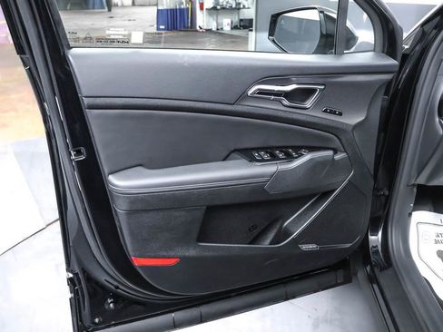 Used 2023 Kia Sportage SX image 28