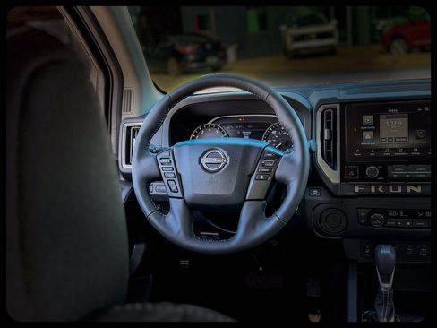 New 2025 Nissan Frontier SV w/ SV Convenience Package image 25