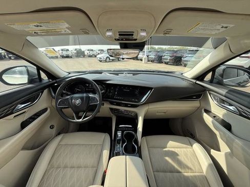 Used 2023 Buick Envision Avenir image 23