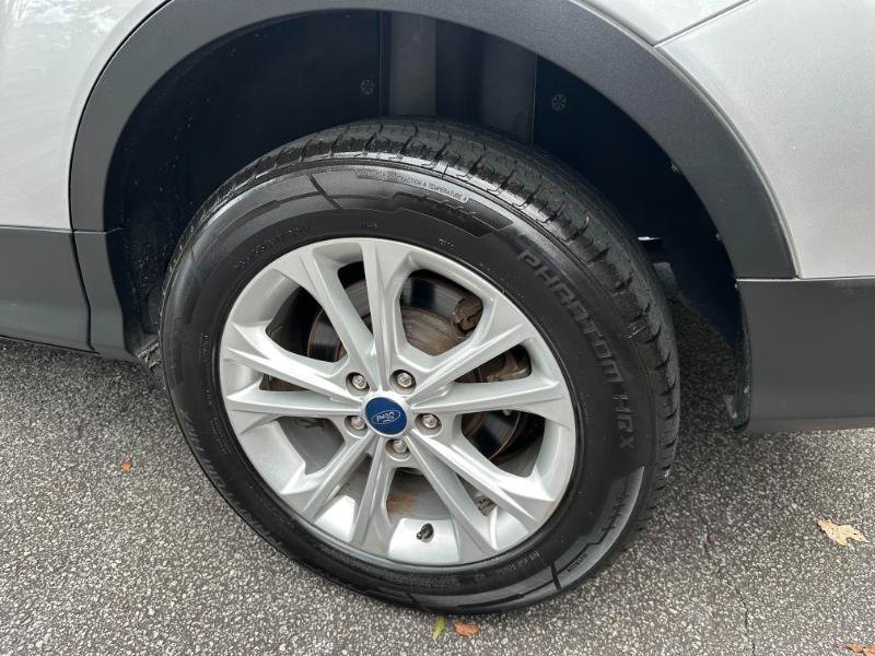 Used 2019 Ford Escape SE FWD image 10