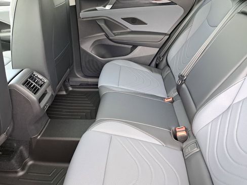 New 2026 Volkswagen Tiguan SE FWD image 23
