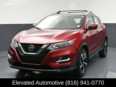 Used 2021 Nissan Rogue Sport SL FWD image 3