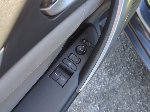 Used 2016 Honda Civic Touring image 17