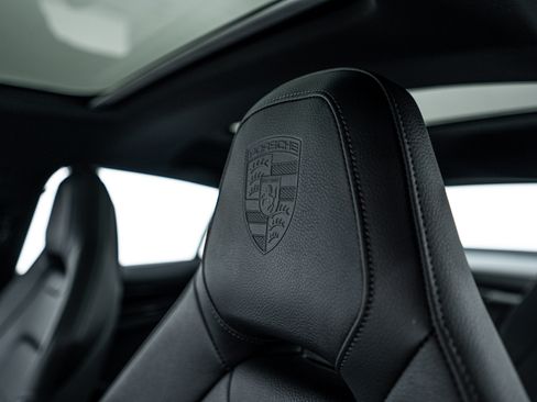 Certified 2025 Porsche Panamera 4 image 16