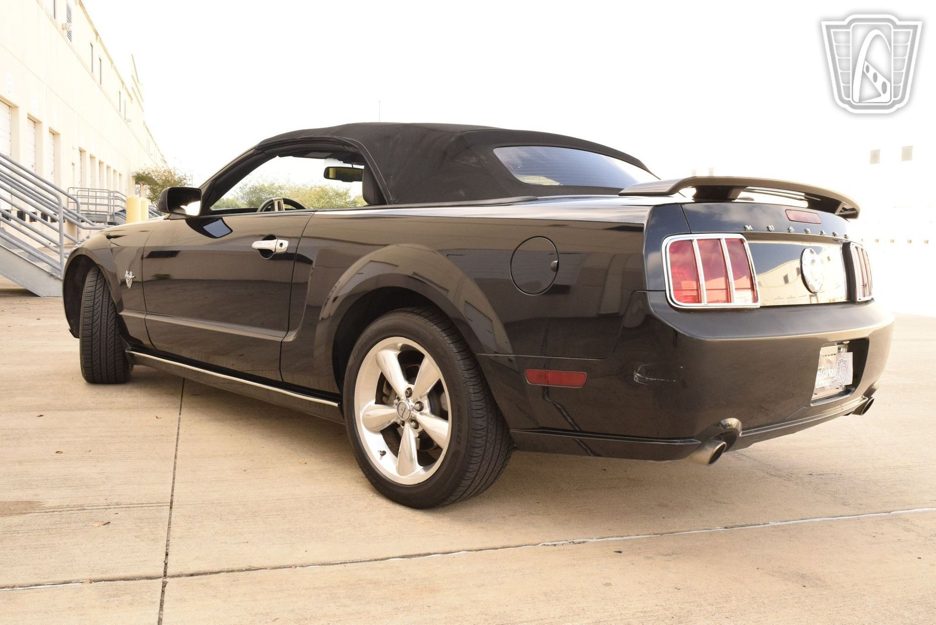 Used 2009 Ford Mustang GT RWD image 18