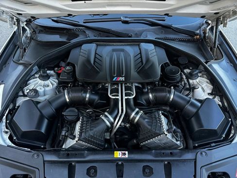 Used 2014 BMW M5 RWD image 37