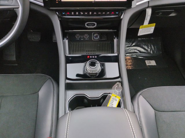 New 2026 Jeep Grand Cherokee Altitude RWD image 17