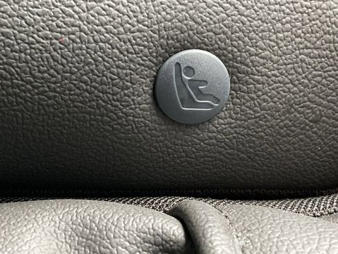 Used 2025 Chevrolet Trax LT image 16