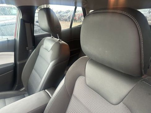 Used 2025 Chevrolet Trax LT w/ LT Convenience Package FWD image 11