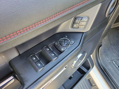 Used 2021 Ford Expedition Limited AWD/4WD image 22