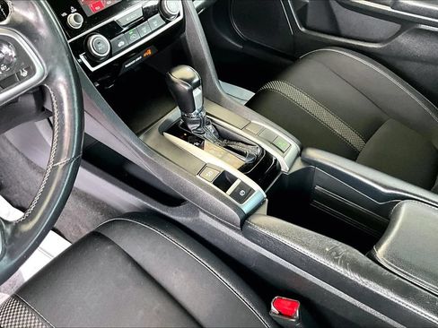 Used 2019 Honda Civic Sport image 15