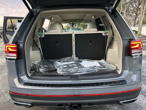 New 2026 Volkswagen Atlas SE FWD image 11