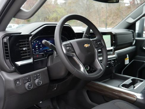 New 2025 Chevrolet Silverado 2500 LT image 10
