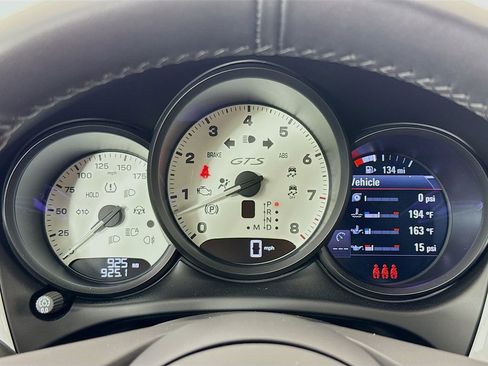New 2026 Porsche Macan GTS image 16