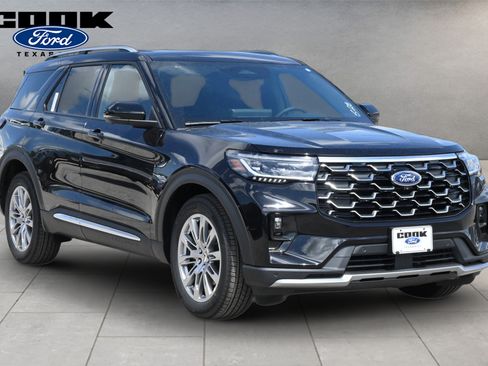 New 2026 Ford Explorer Platinum RWD image 2