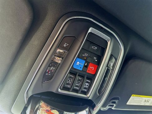 Used 2022 Jeep Wagoneer Series III w/ Premium Group I image 33