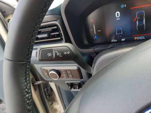 New 2025 Ford Maverick XLT w/ XLT Luxury Package image 29