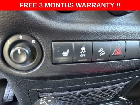 Used 2018 Jeep Wrangler Unlimited Sahara AWD/4WD image 18