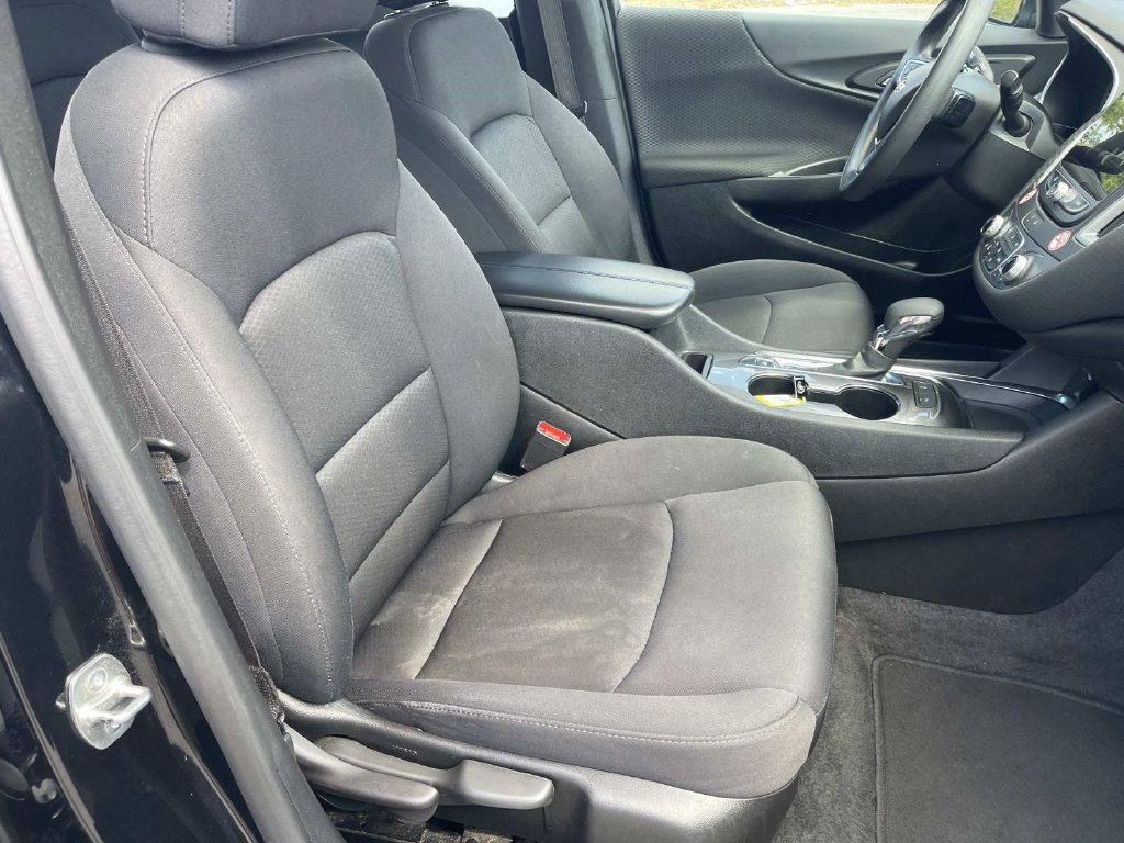 Used 2025 Chevrolet Malibu LT FWD image 23