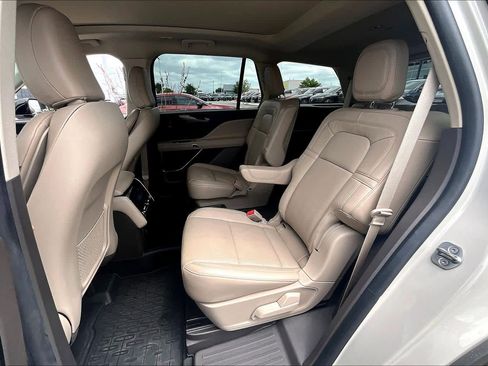 Used 2022 Lincoln Aviator Reserve w/ Elements Package Plus RWD image 20