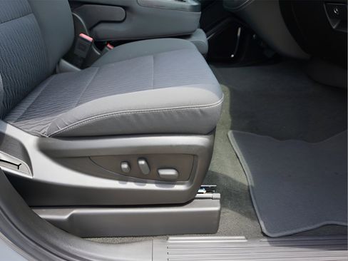 Used 2018 Chevrolet Tahoe LS image 11