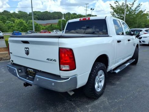 Used 2022 RAM 1500 Classic SLT AWD/4WD image 15
