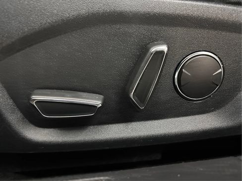 Used 2019 Ford Fusion SE image 20