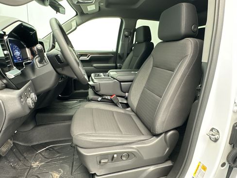 Certified 2026 Chevrolet Silverado 1500 RST w/ LPO, Dark Essentials Package AWD/4WD image 5