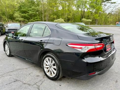 Used 2018 Toyota Camry LE FWD image 6