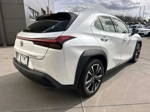 Used 2023 Lexus UX 250h AWD image 5