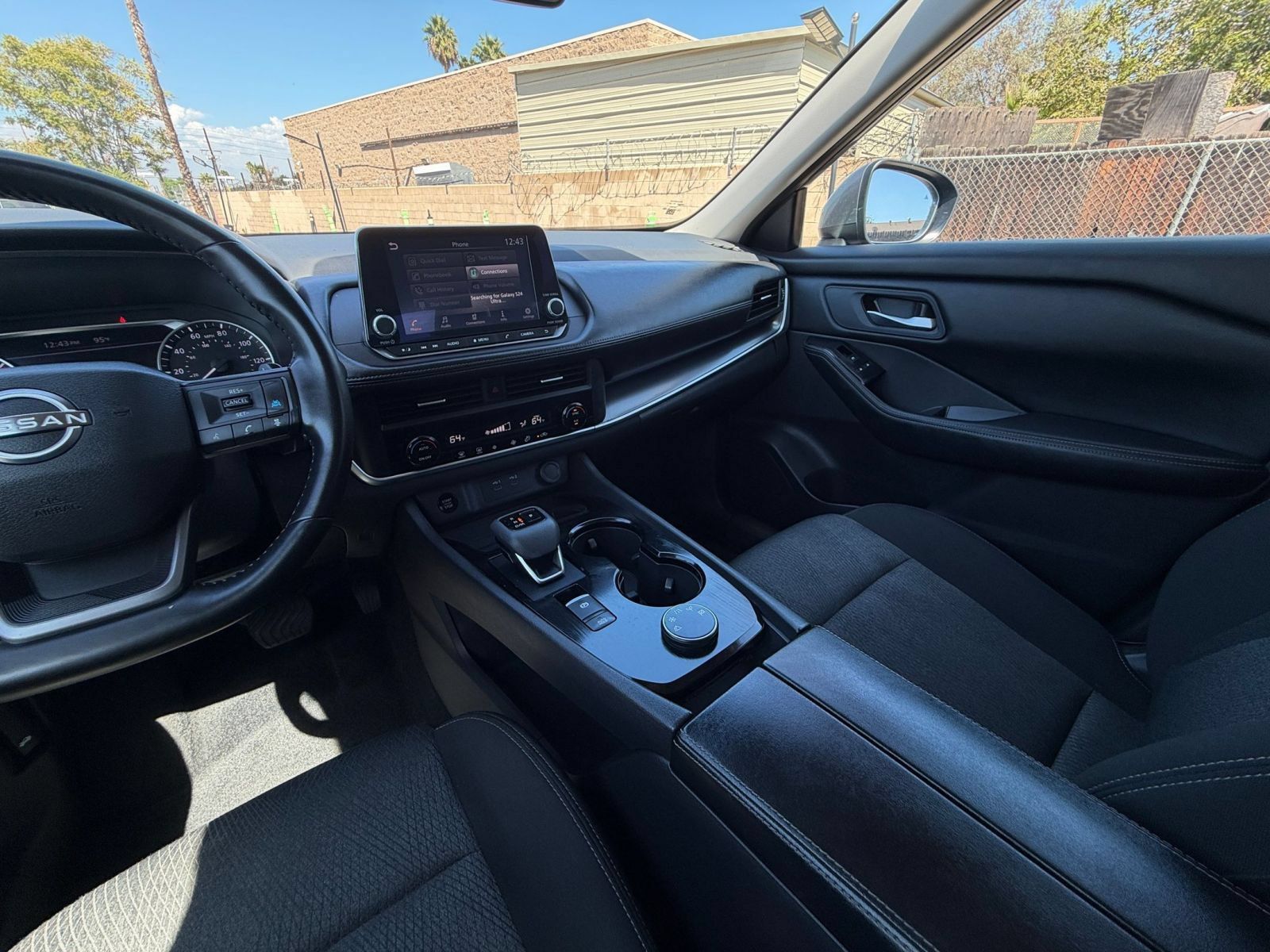 Used 2025 Nissan Rogue SV AWD/4WD image 36