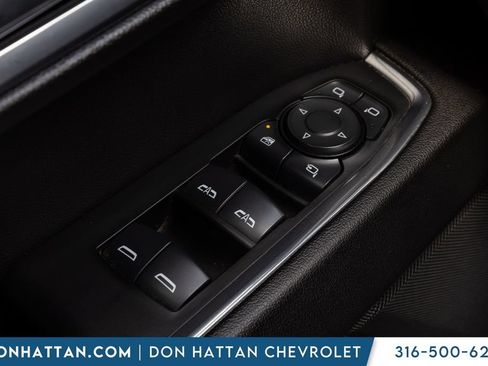 Used 2025 GMC Sierra 1500 SLT AWD/4WD image 8