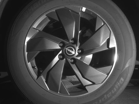 Used 2025 Nissan Rogue SV AWD/4WD image 14