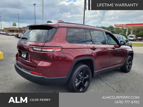 New 2025 Jeep Grand Cherokee L Altitude AWD/4WD image 12