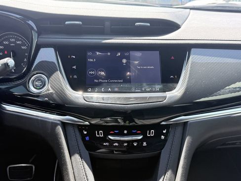 Used 2024 Cadillac XT6 Sport w/ Technology Package AWD/4WD image 12