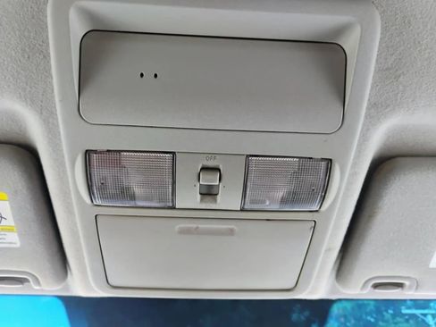 Used 2017 Nissan Frontier SV image 23