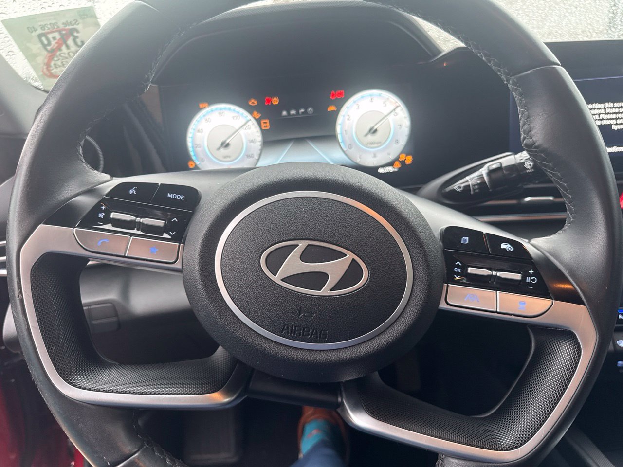 Used 2025 Hyundai Elantra Limited FWD image 9