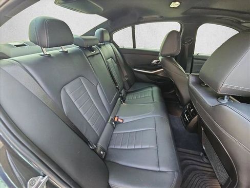 Used 2021 BMW 330i Sedan w/ M Sport Package RWD image 18