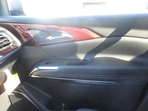 New 2026 Chevrolet Traverse Z71 image 26