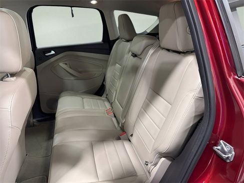 Used 2015 Ford Escape Titanium image 29