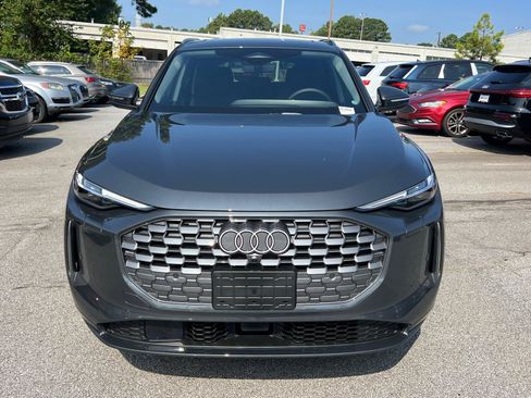Used 2025 Audi Q5 Premium Plus AWD/4WD image 2
