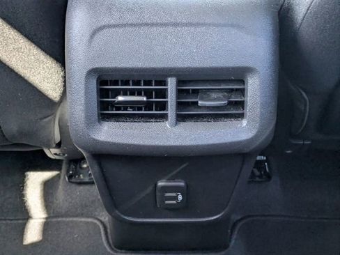 Used 2024 GMC Terrain SLE FWD image 14