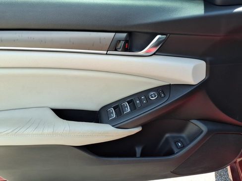 Used 2018 Honda Accord LX image 14