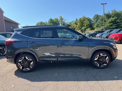 New 2026 Kia Seltos SX w/ SX Sunroof Package image 4