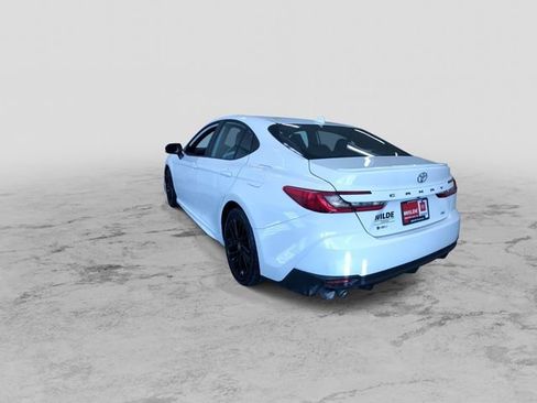 Used 2025 Toyota Camry SE FWD image 8